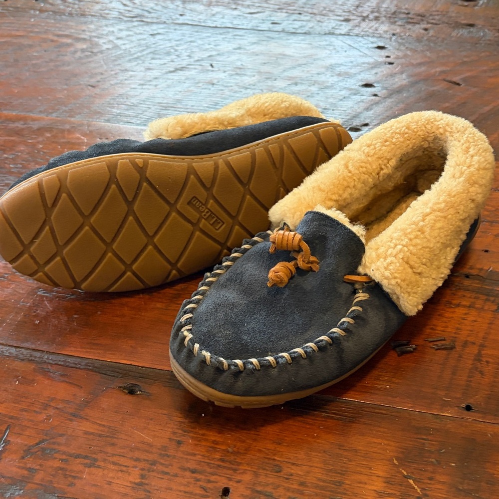 L.L. Bean Blue Suede Slippers with Cream Lining - Picture 2 of 3